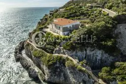 Esclusiva residenza pieds dans l’eau ad Ansedonia